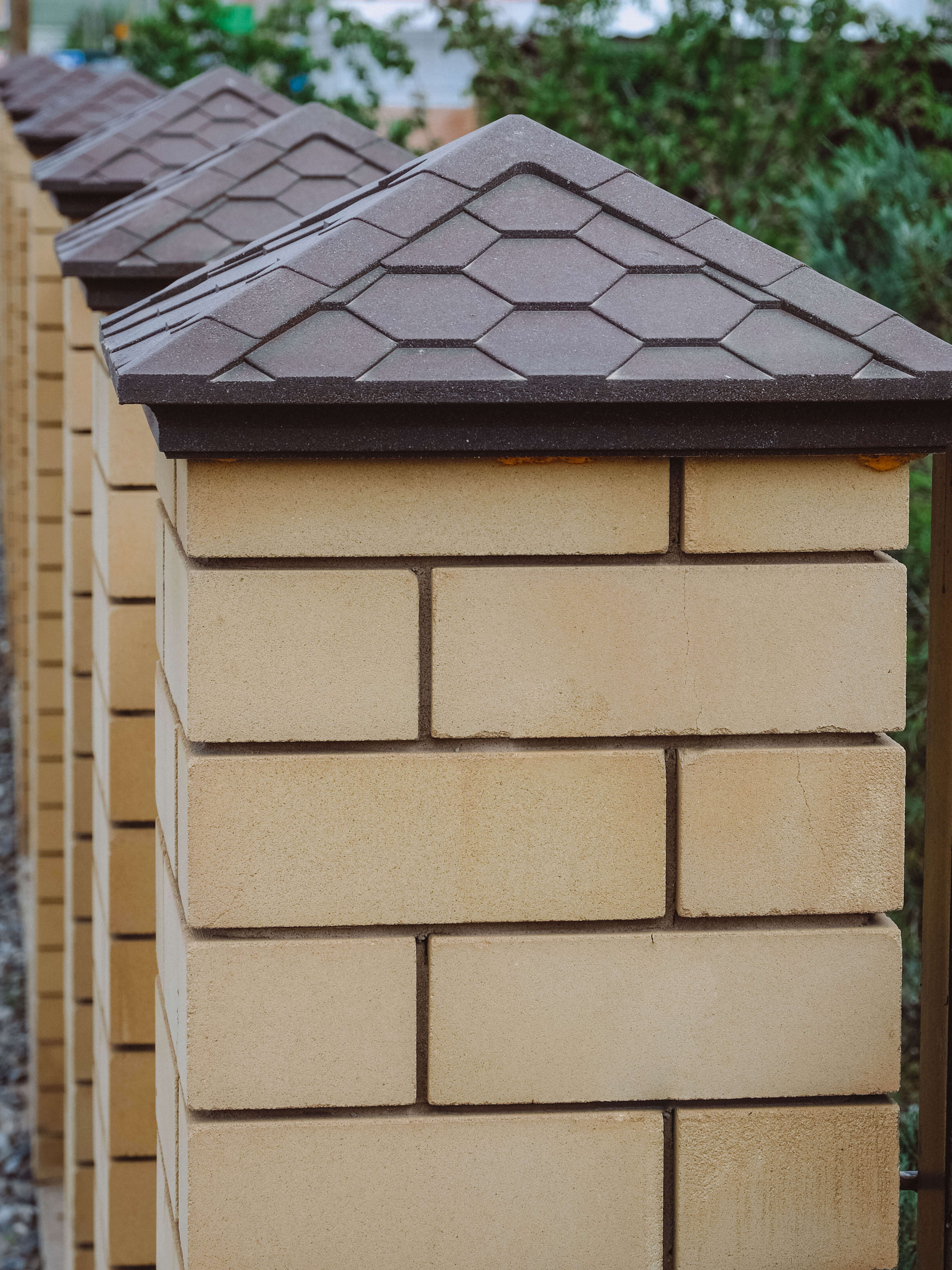 Колпак Zking Эверест Коричневый на столб 1.5х1.5 кирпича (390х390мм) в Волгодонске фото