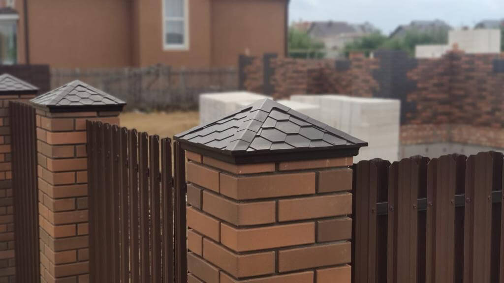 Колпак Zking Эверест Коричневый на столб 1.5х1.5 кирпича (390х390мм) в Волгодонске фото